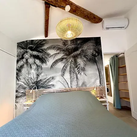 Apartment Old - 1 Bedroom - 4 People Antibes