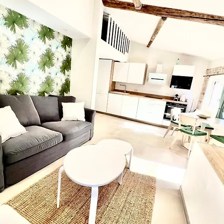 Apartment Old - 1 Bedroom - 4 People