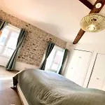 דירה Old - 1 Bedroom - 4 People